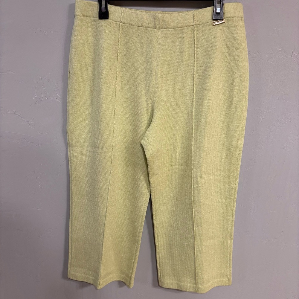 NWT St John Sport Putting Green Cropped Pants Sz L